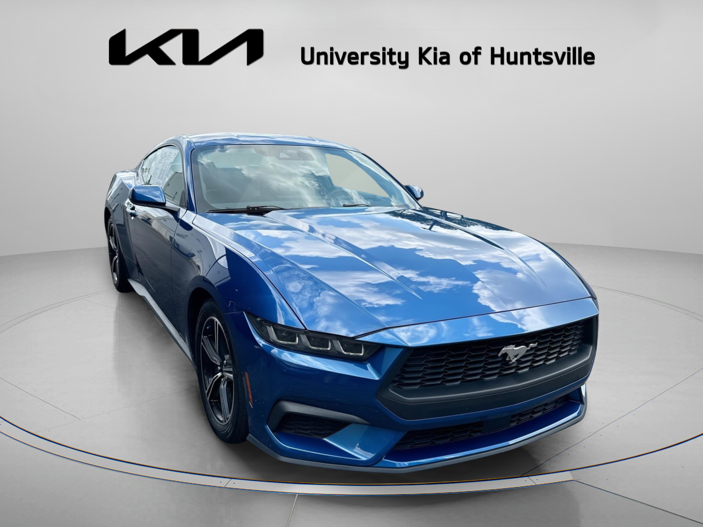 Used 2024 Ford Mustang Coupe RWD image 2