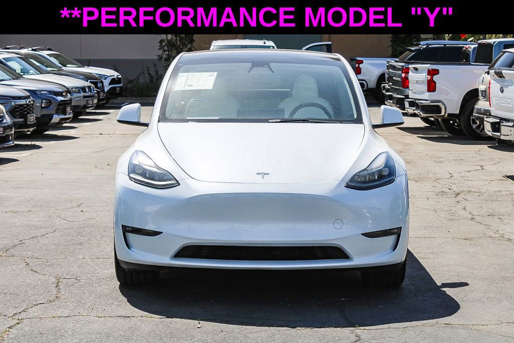 Used 2023 Tesla Model Y Performance image 2