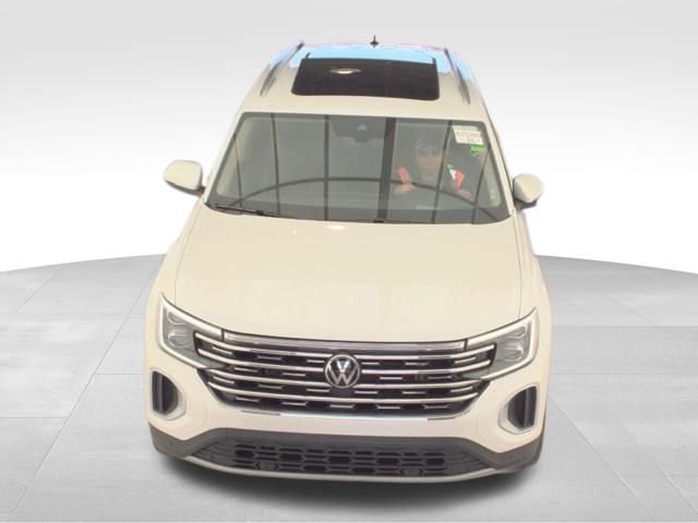 Used 2025 Volkswagen Atlas SEL AWD/4WD image 10