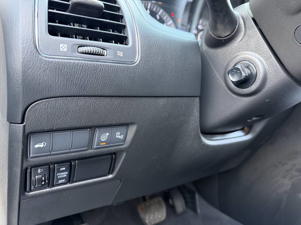 Used 2017 Nissan Armada Platinum w/ Captain Seat Package AWD/4WD image 23