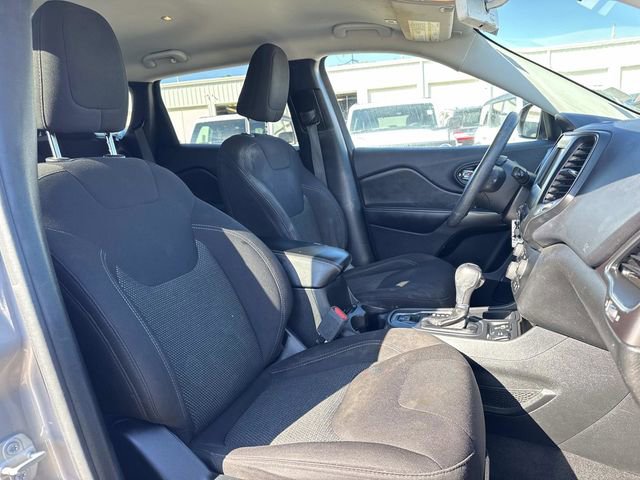 Used 2019 Jeep Cherokee Latitude w/ Popular Appearance Group image 14