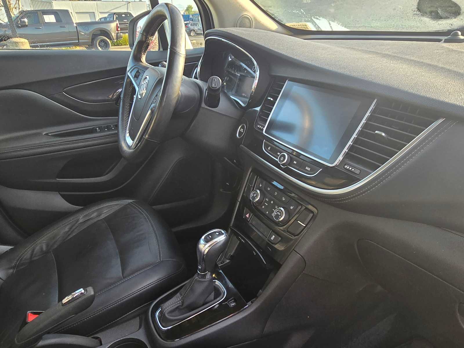 Used 2018 Buick Encore Essence image 14