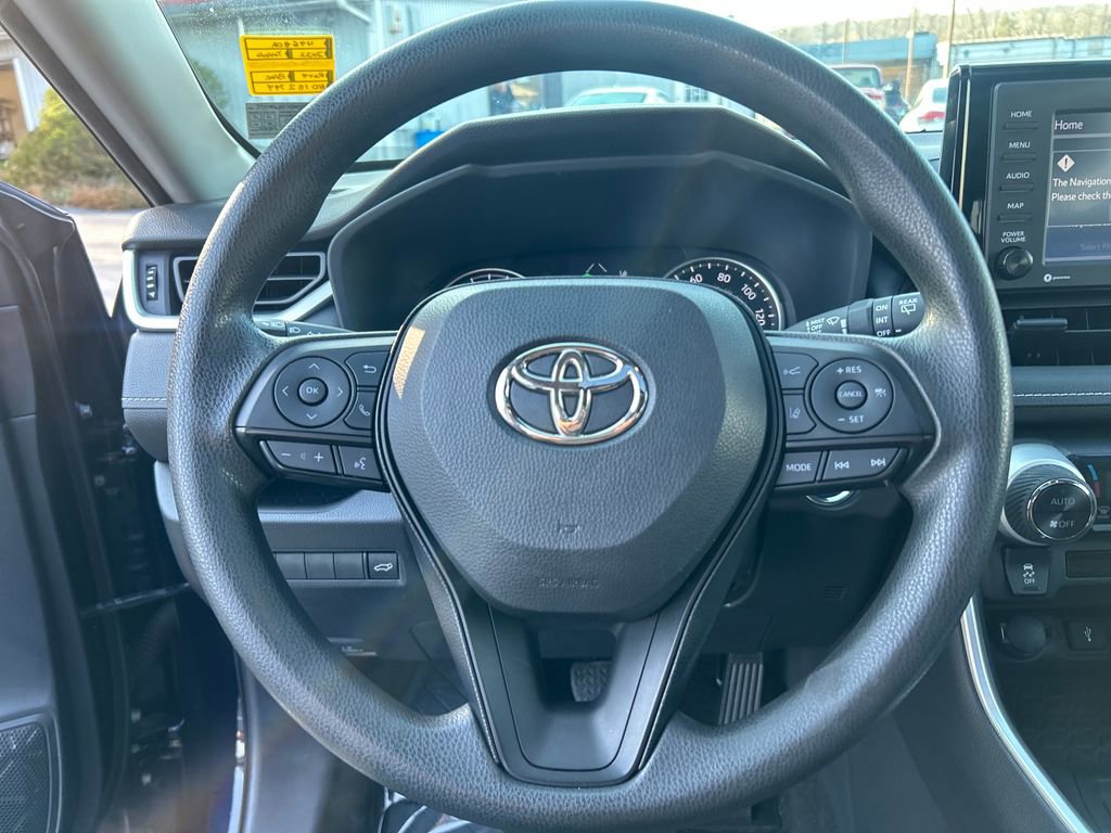 Certified 2022 Toyota RAV4 XLE w/ Convenience Package image 15