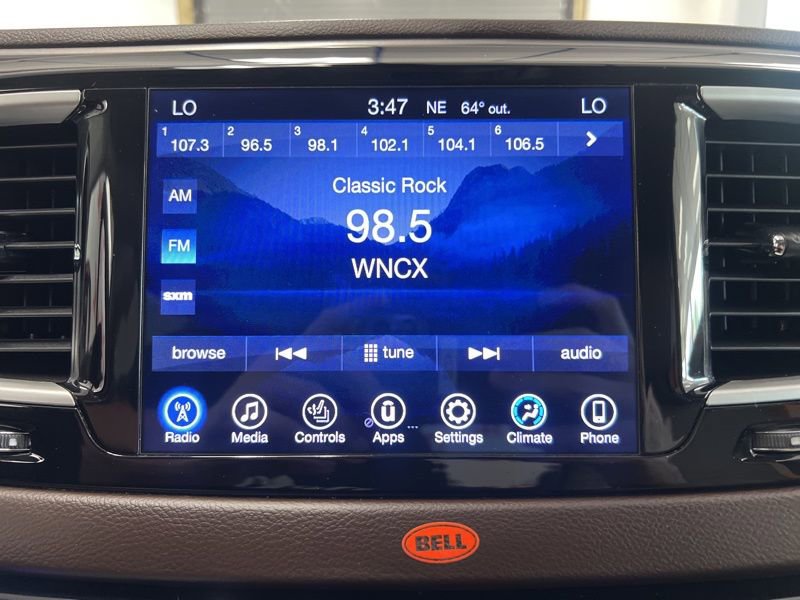 Used 2017 Chrysler Pacifica Touring-L FWD image 28