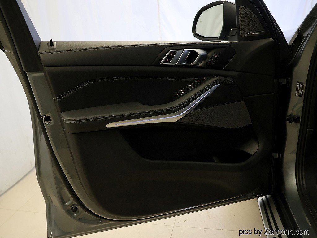 Certified 2024 BMW X5 xDrive40i w/ Premium Package image 28