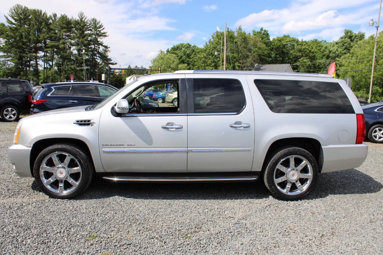 Used 2013 Cadillac Escalade ESV Luxury AWD/4WD image 10