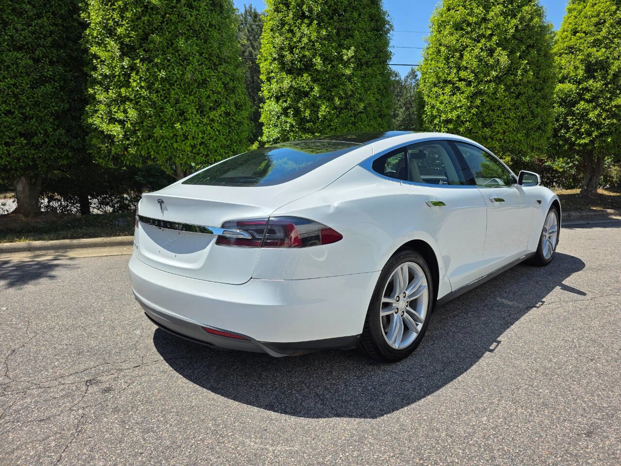Used 2013 Tesla Model S RWD image 5