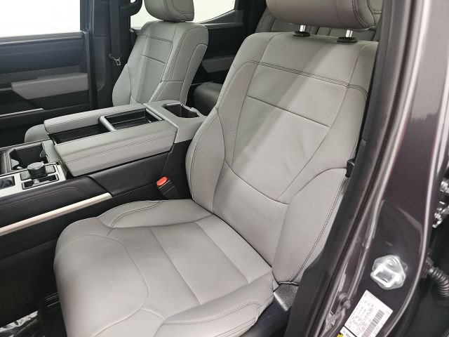 Used 2026 Toyota Tundra Limited AWD/4WD image 15
