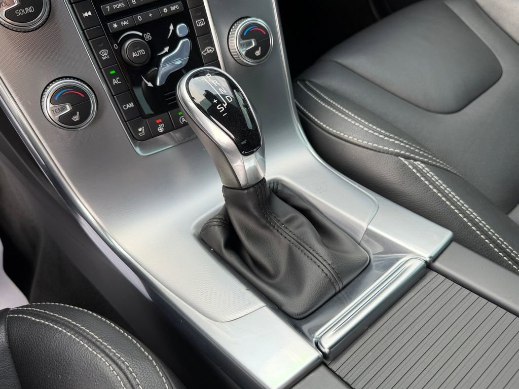 Used 2018 Volvo S60 T5 Dynamic w/ Vision Package FWD image 28