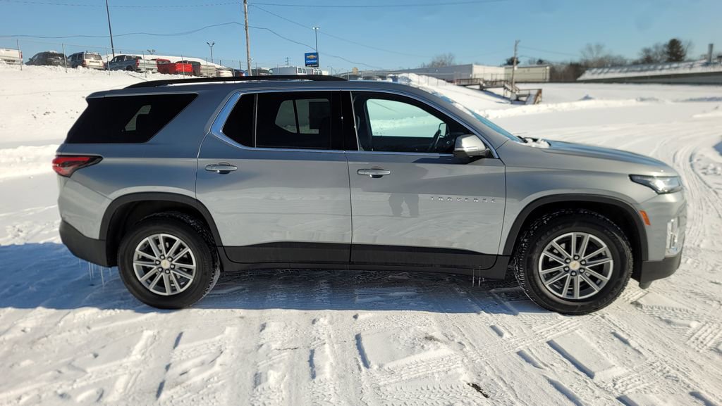 Used 2023 Chevrolet Traverse LT image 14