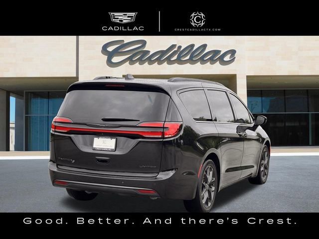 Used 2025 Chrysler Pacifica Limited FWD video 3