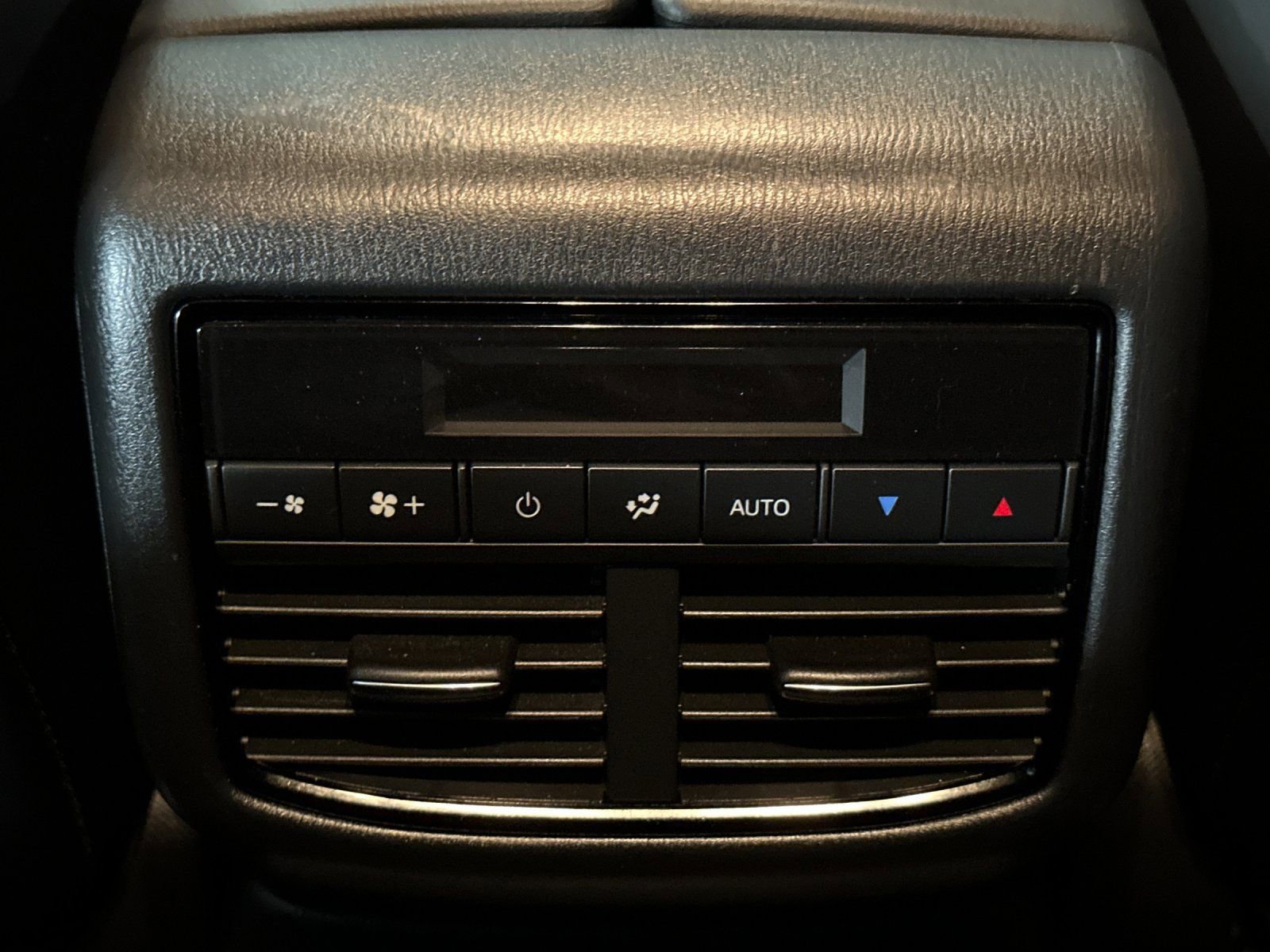 Used 2023 MAZDA CX-9 Touring image 16