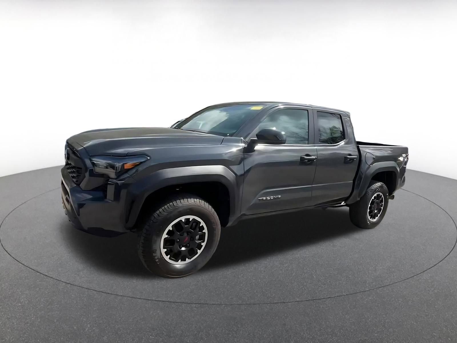 Used 2024 Toyota Tacoma w/ TRD Package image 7