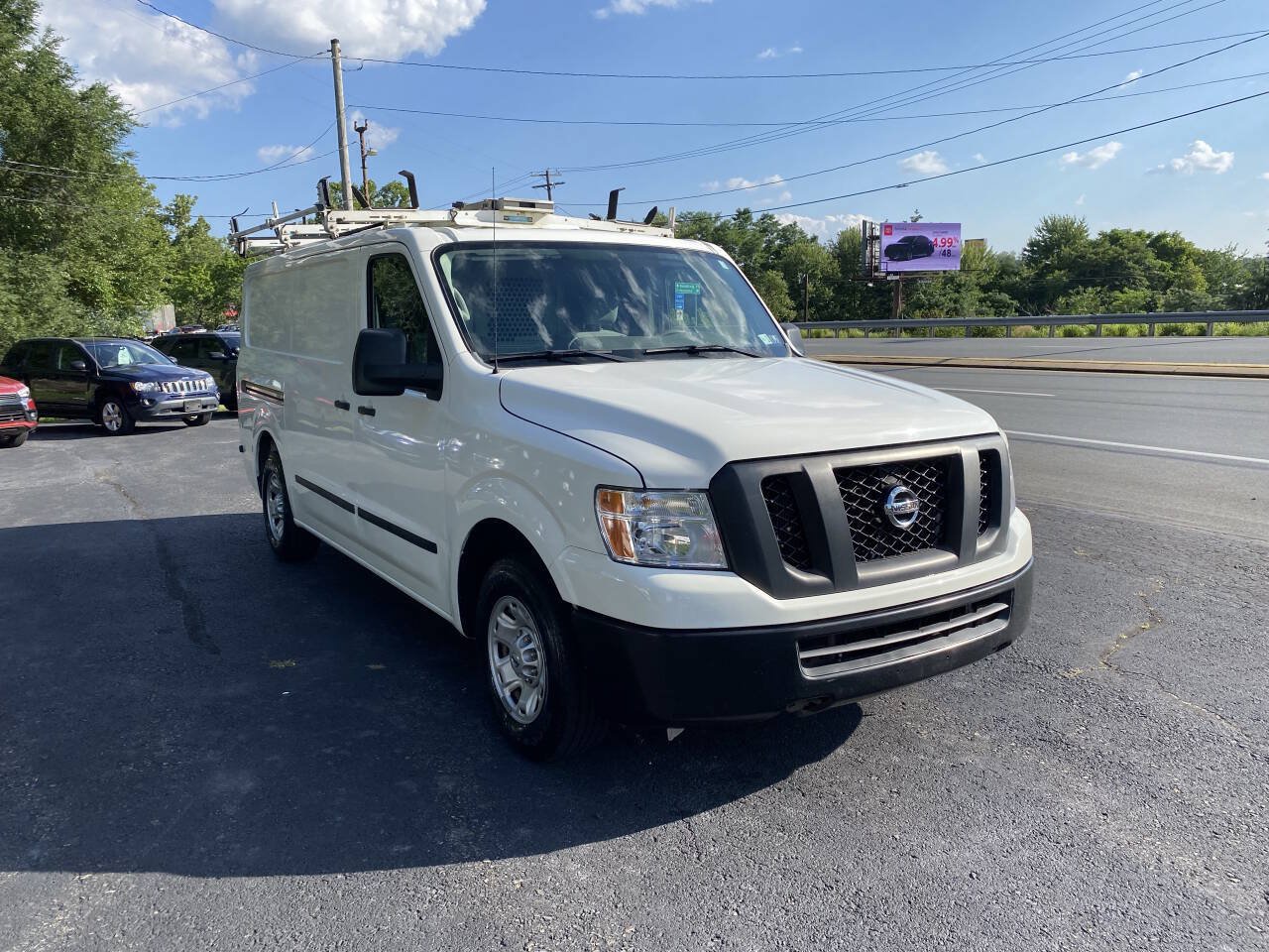 Used 2016 Nissan NV 2500 SV RWD image 4