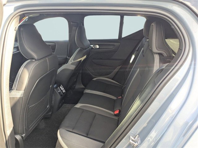 Used 2023 Volvo XC40 Recharge Ultimate image 8