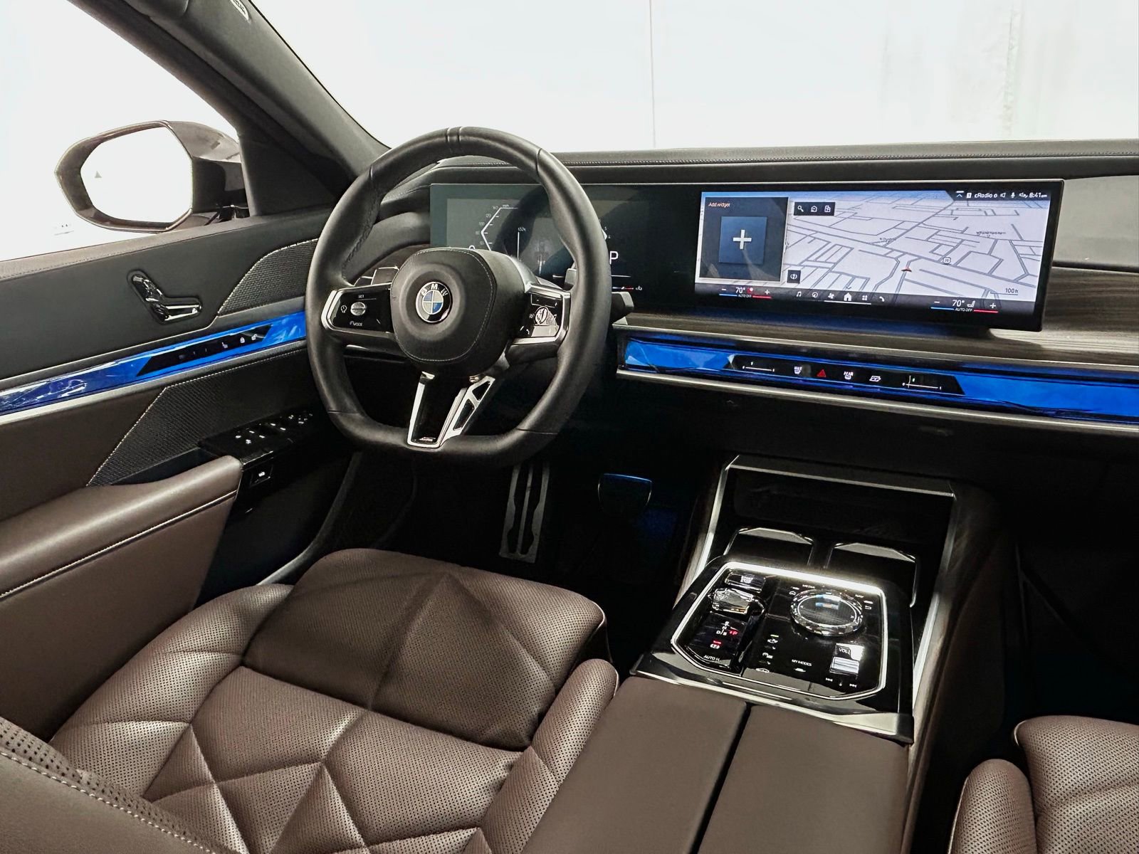 Used 2024 BMW 740i xDrive image 10