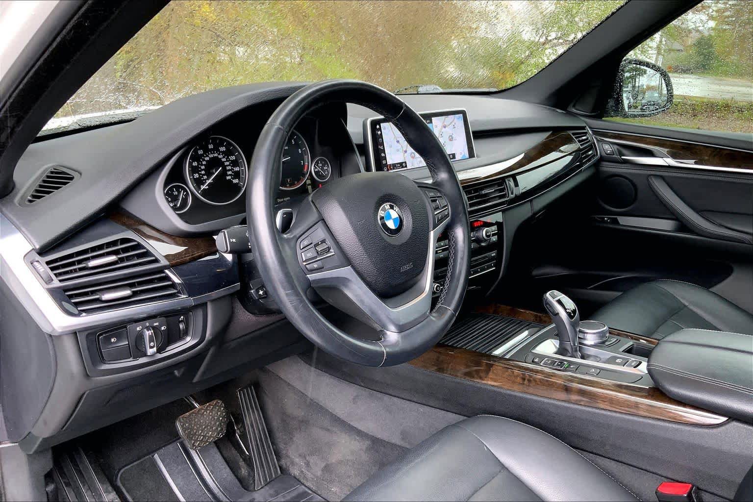 Used 2018 BMW X5 xDrive35i w/ M Sport Package AWD/4WD image 18
