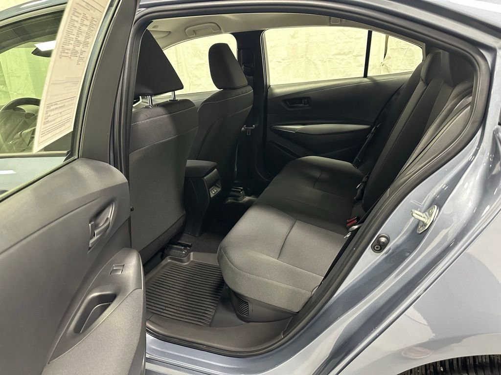 Used 2025 Toyota Corolla LE image 42