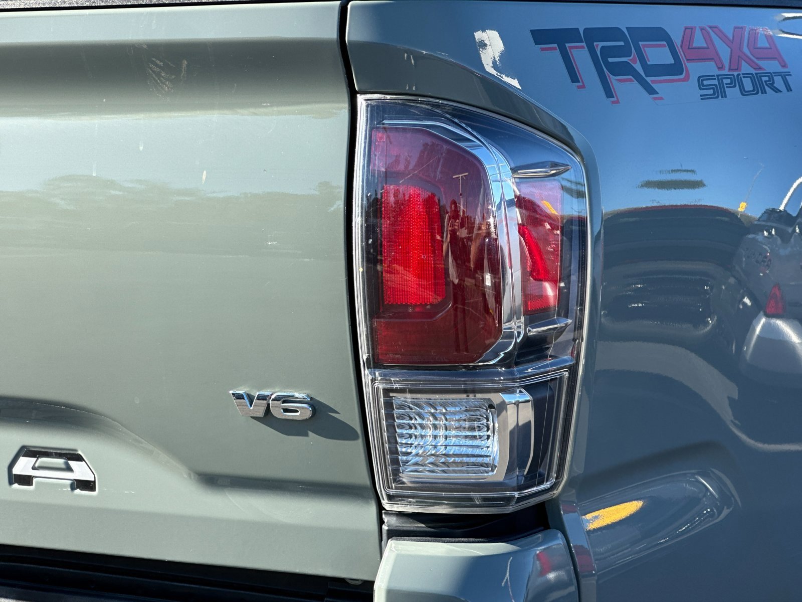 Used 2022 Toyota Tacoma TRD Sport image 25