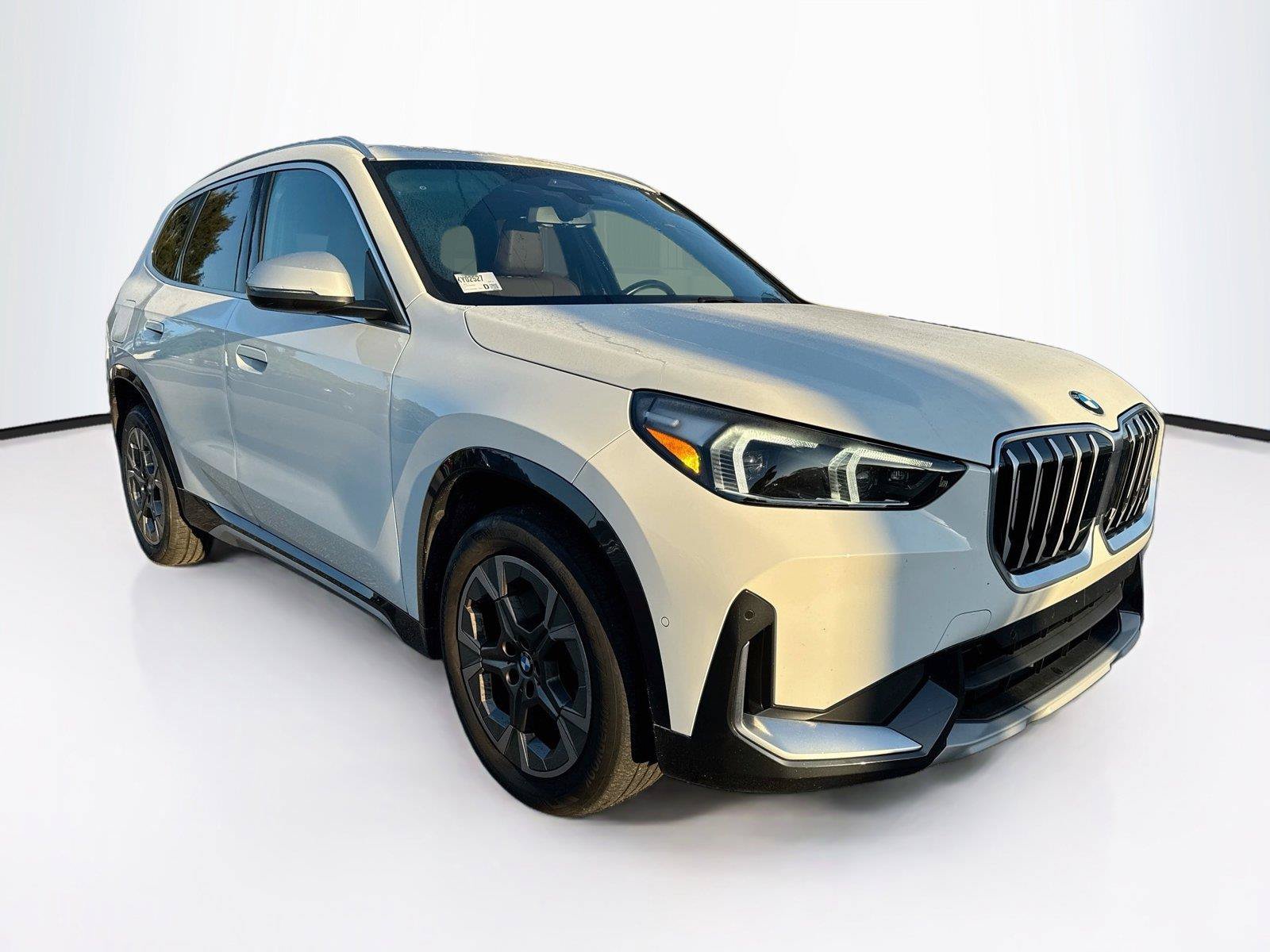 Used 2023 BMW X1 xDrive28i AWD/4WD image 7