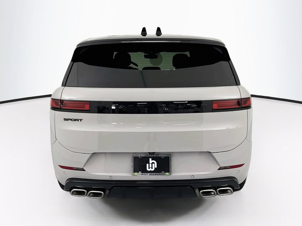 New 2026 Land Rover Range Rover Sport Dynamic SE AWD/4WD image 6