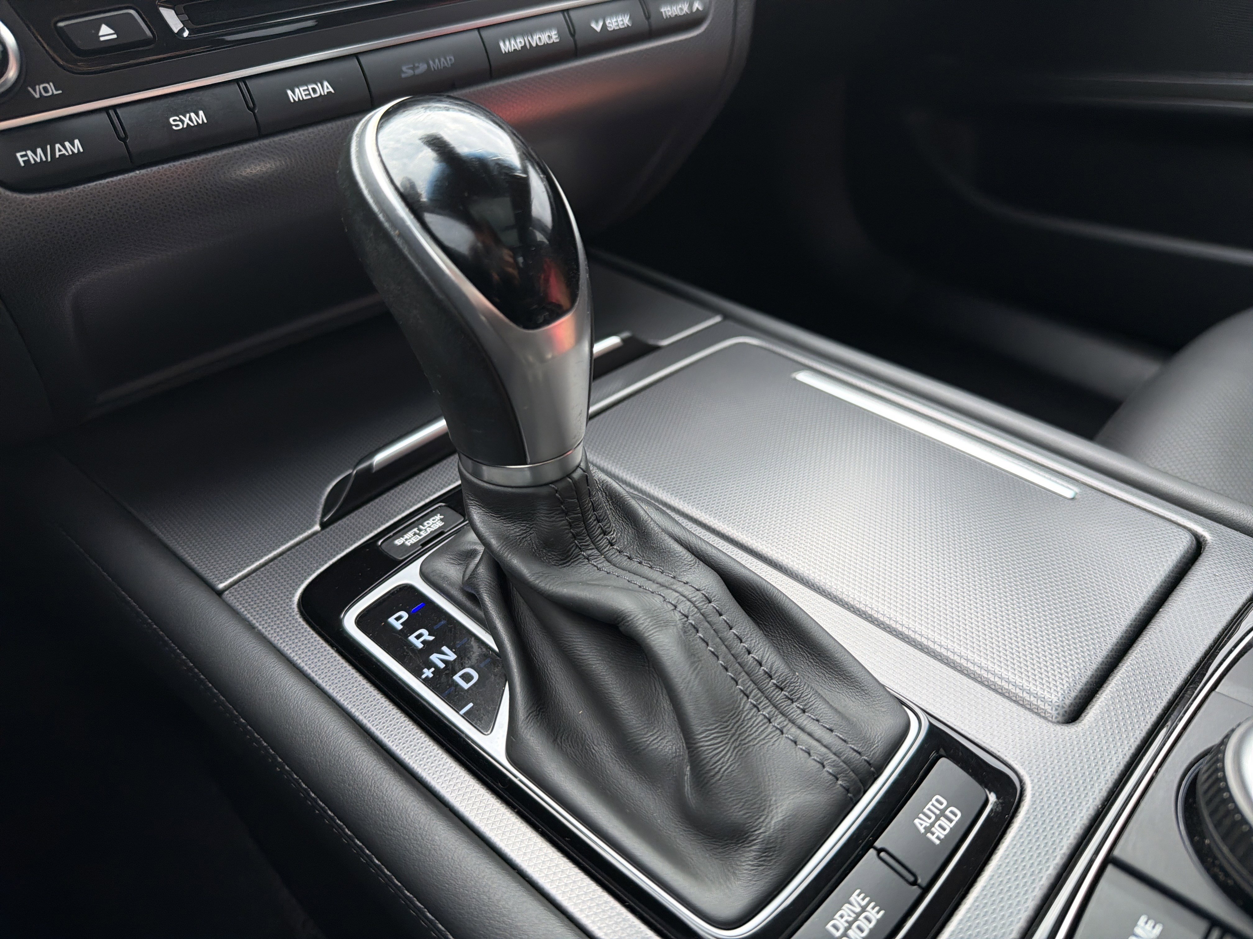 Used 2015 Hyundai Genesis 3.8 w/ Option Group 04 image 26