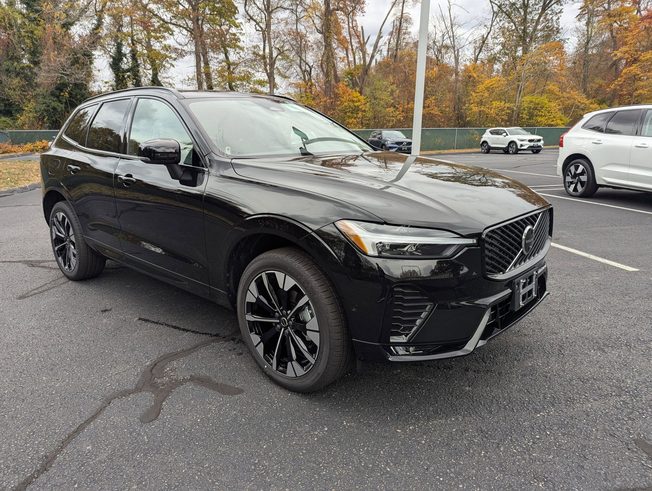 New 2026 Volvo XC60 B5 Plus w/ Protection Package Premier image 2