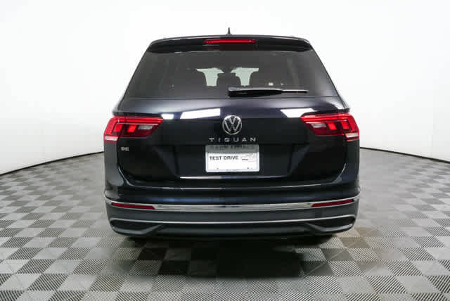 Certified 2024 Volkswagen Tiguan SE FWD image 27