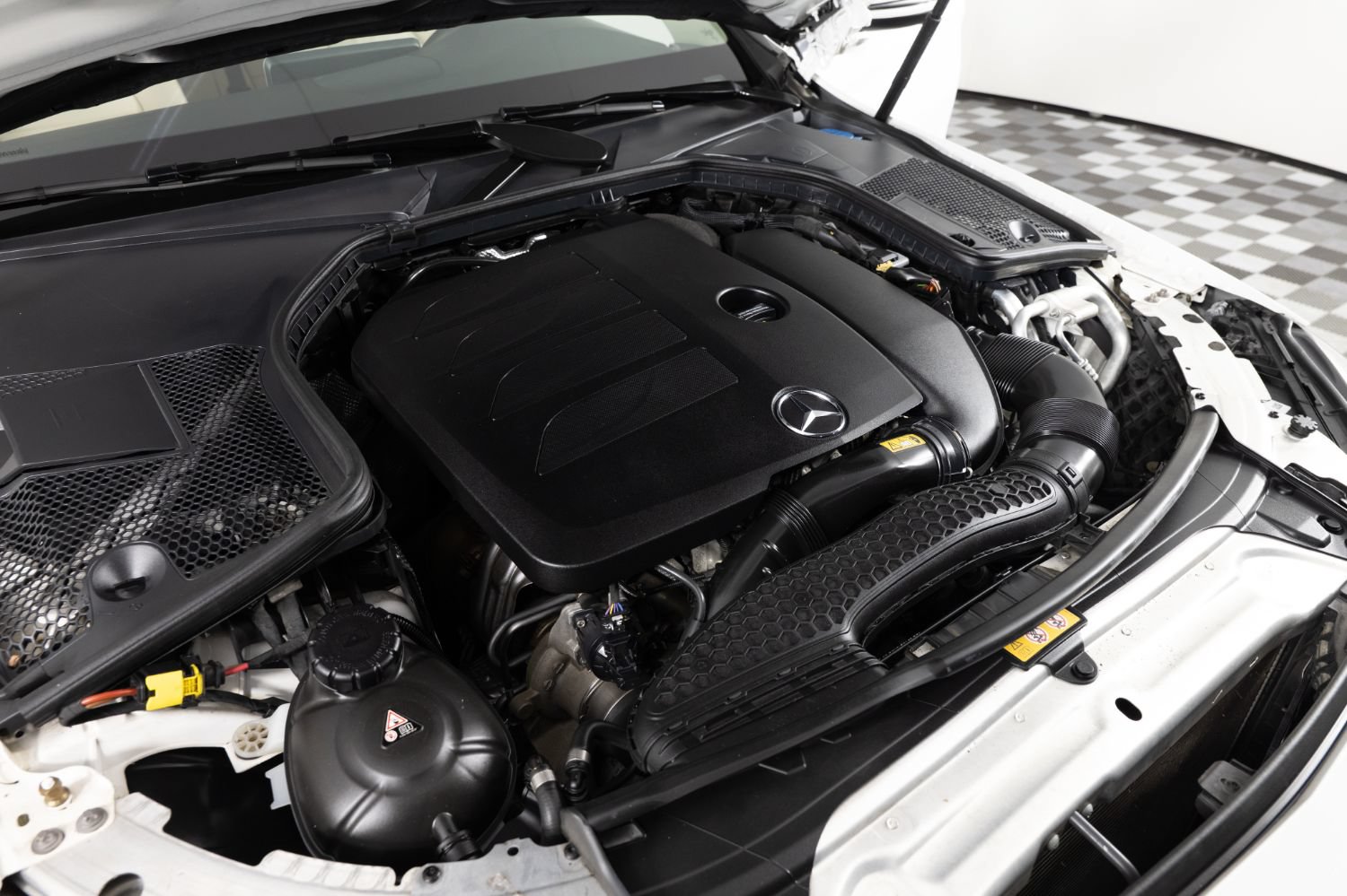 Used 2019 Mercedes-Benz C 300 Sedan image 40