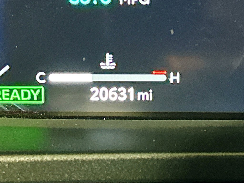 Used 2023 Toyota Crown XLE image 10