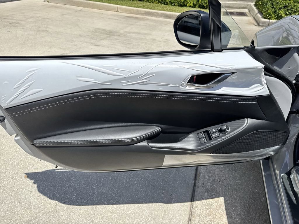 New 2026 MAZDA MX-5 Miata Club w/ Interior Package RWD image 38