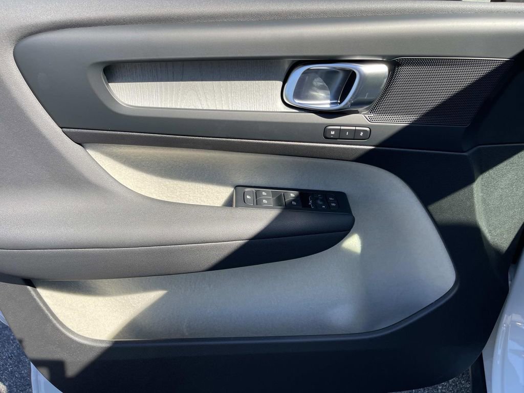 New 2026 Volvo XC40 B5 Plus w/ Protection Package Premier image 22