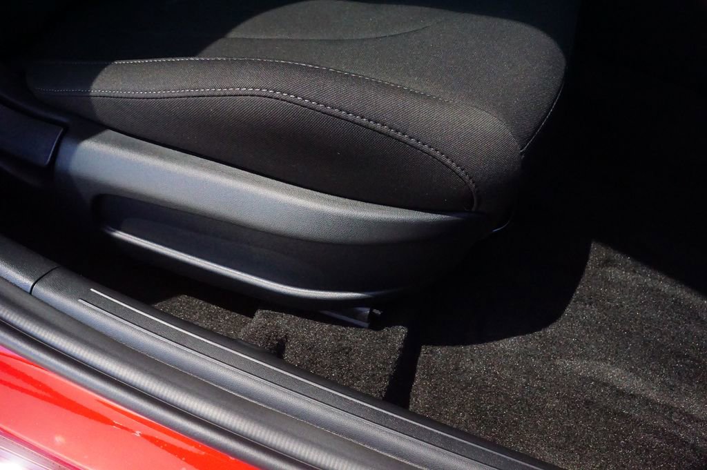 New 2025 Hyundai Elantra Blue image 23