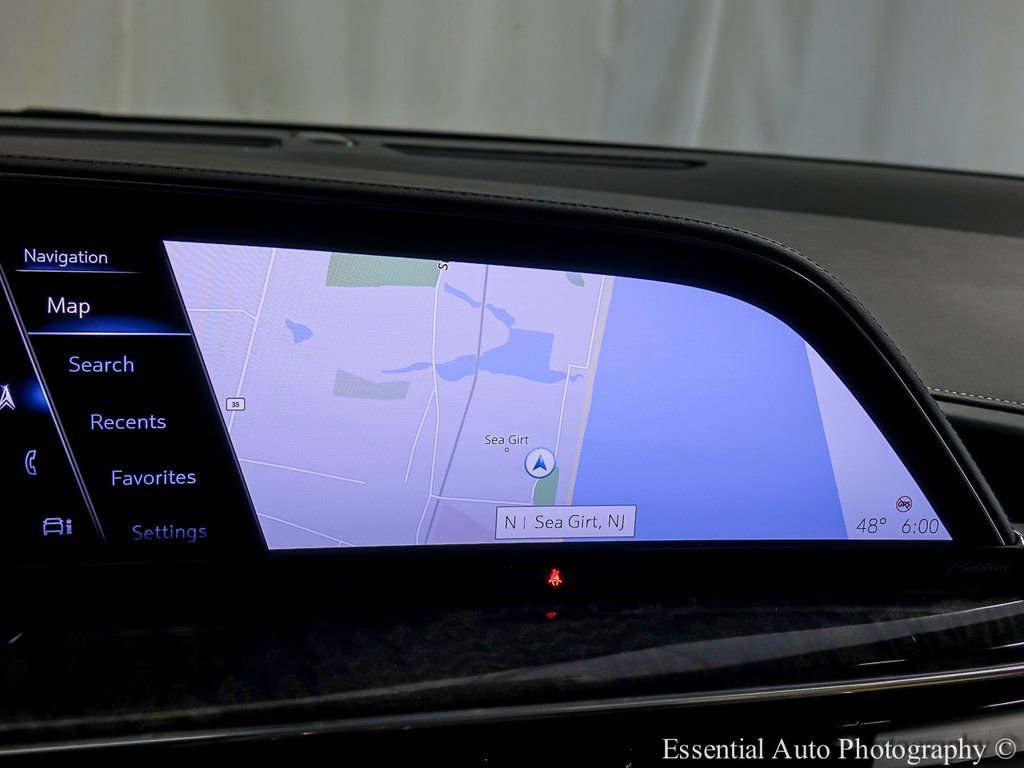 Used 2022 Cadillac Escalade Premium Luxury w/ Performance Package image 18