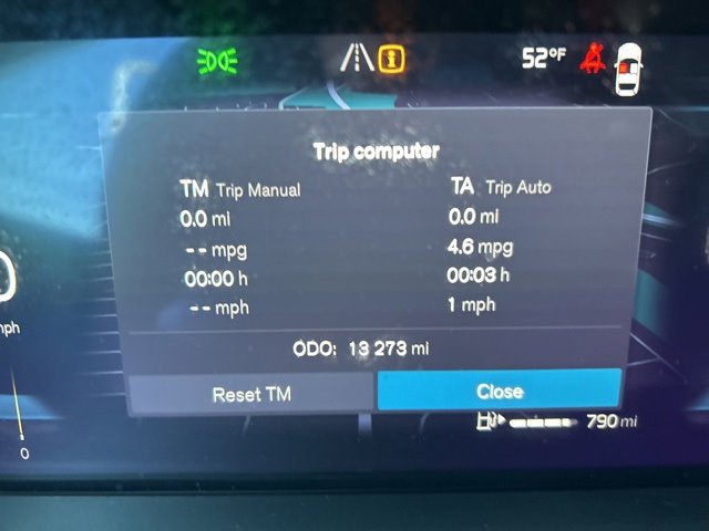 Certified 2025 Volvo XC60 B5 Plus image 21