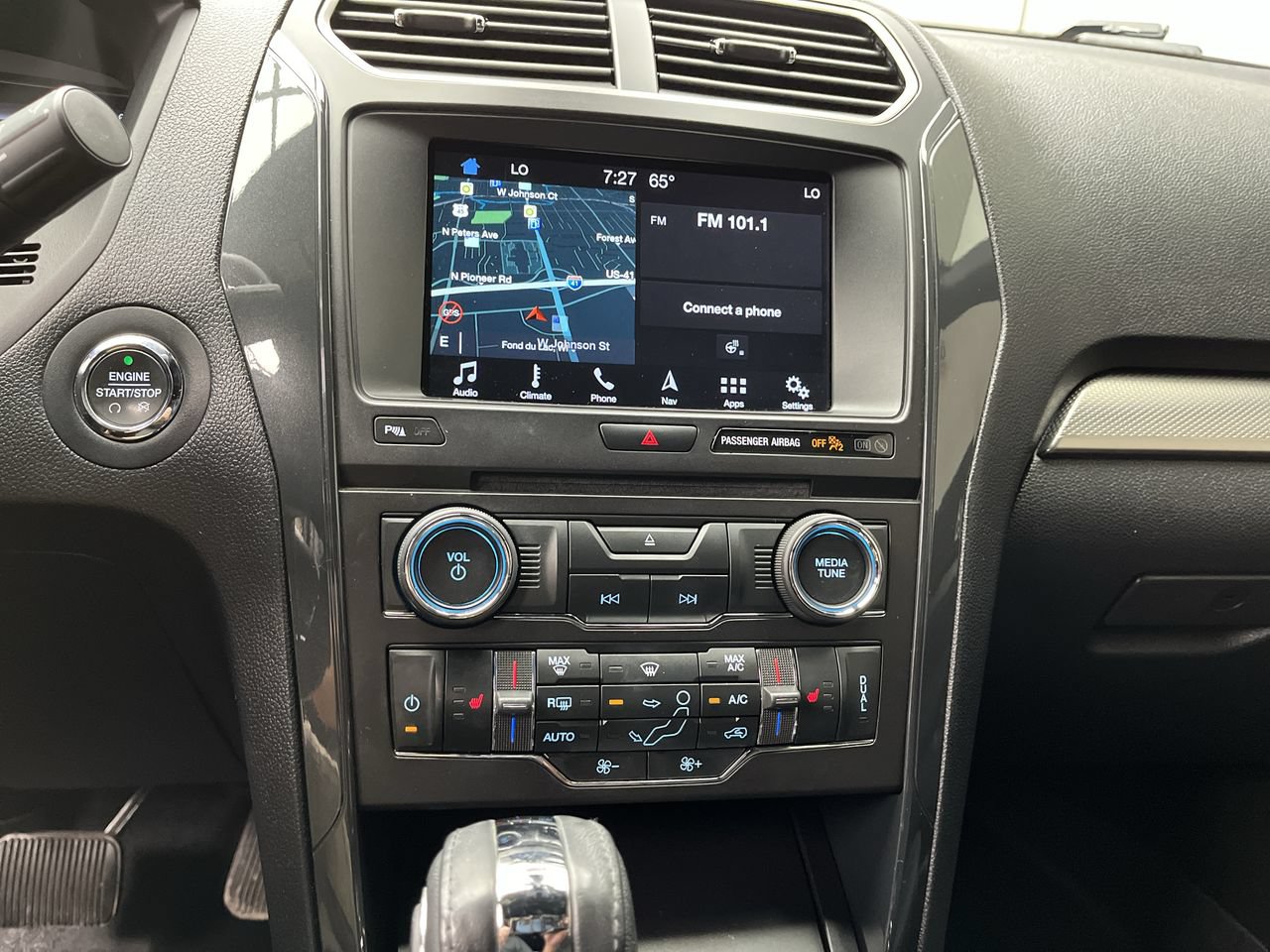 Used 2018 Ford Explorer XLT w/ Equipment Group 202A AWD/4WD image 20