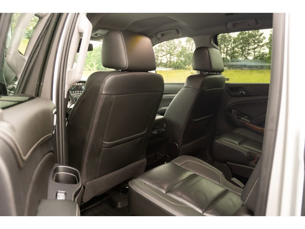 Used 2020 Chevrolet Suburban Premier RWD image 13