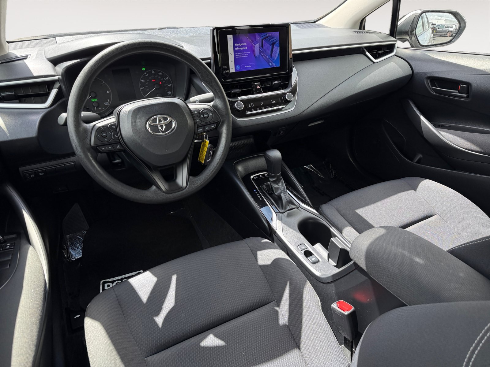Used 2023 Toyota Corolla LE w/ Carpet Mat Package (TMS) FWD image 15