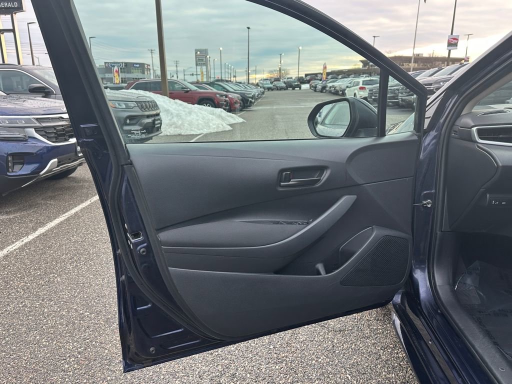 Used 2023 Toyota Corolla LE FWD image 18