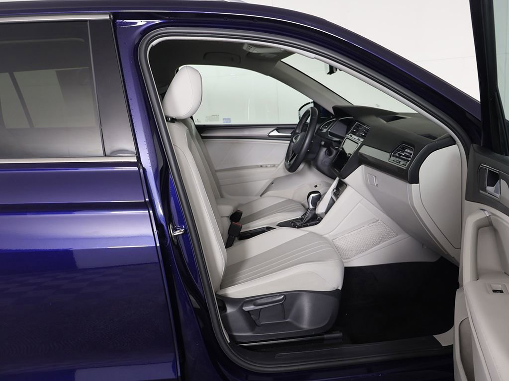 Used 2023 Volkswagen Tiguan SE image 29