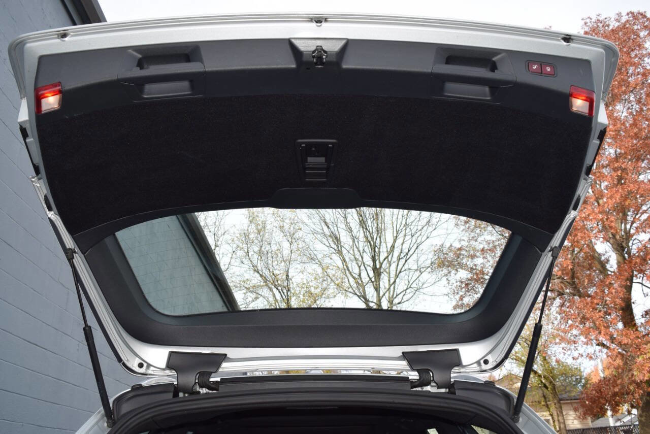 Used 2011 Mercedes-Benz E 350 4MATIC Wagon image 63