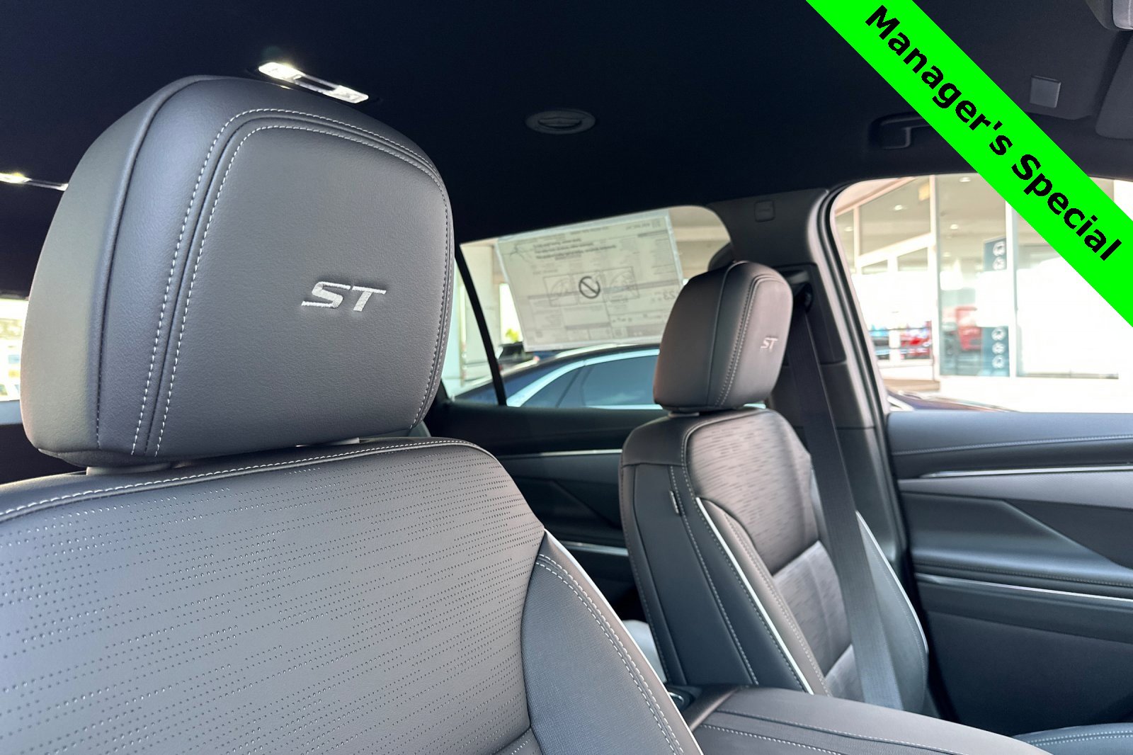 New 2025 Buick Enclave Sport Touring w/ Super Cruise Package image 17