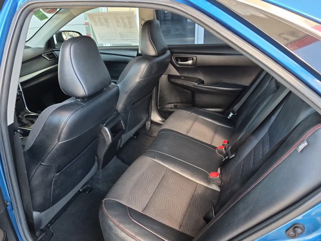 Used 2017 Toyota Camry SE FWD image 14