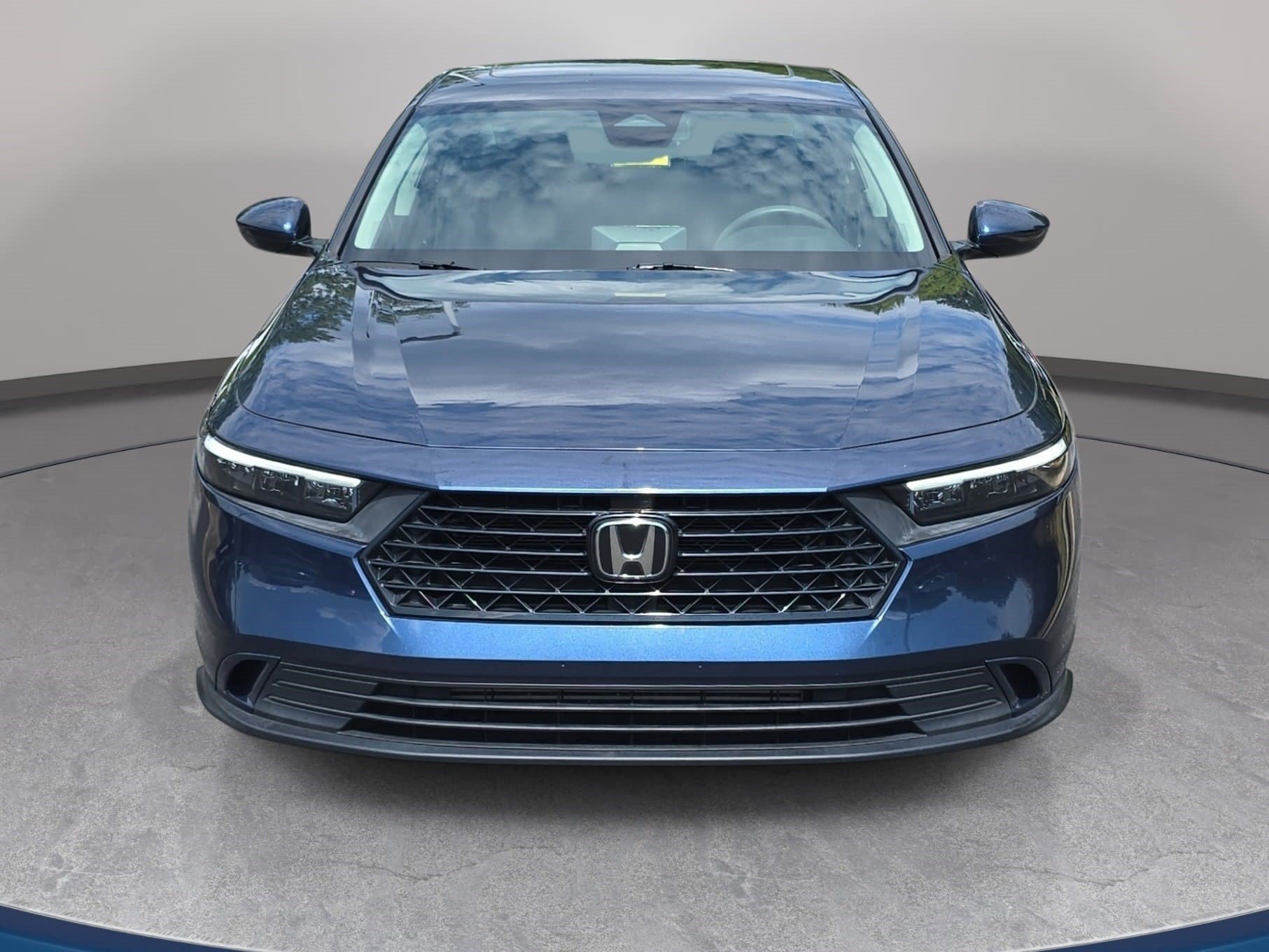 Used 2023 Honda Accord EX image 2