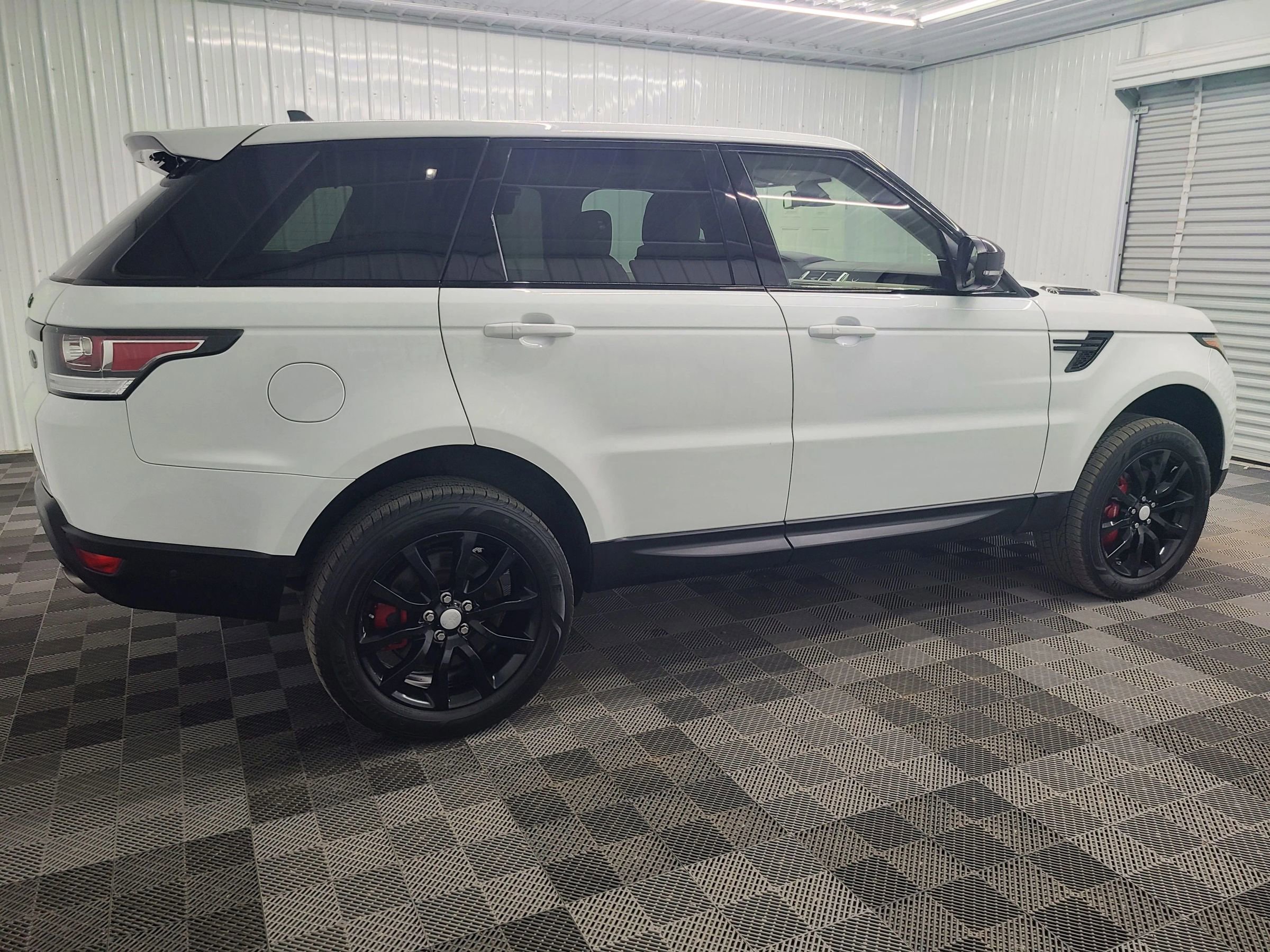 Used 2016 Land Rover Range Rover Sport Supercharged image 11