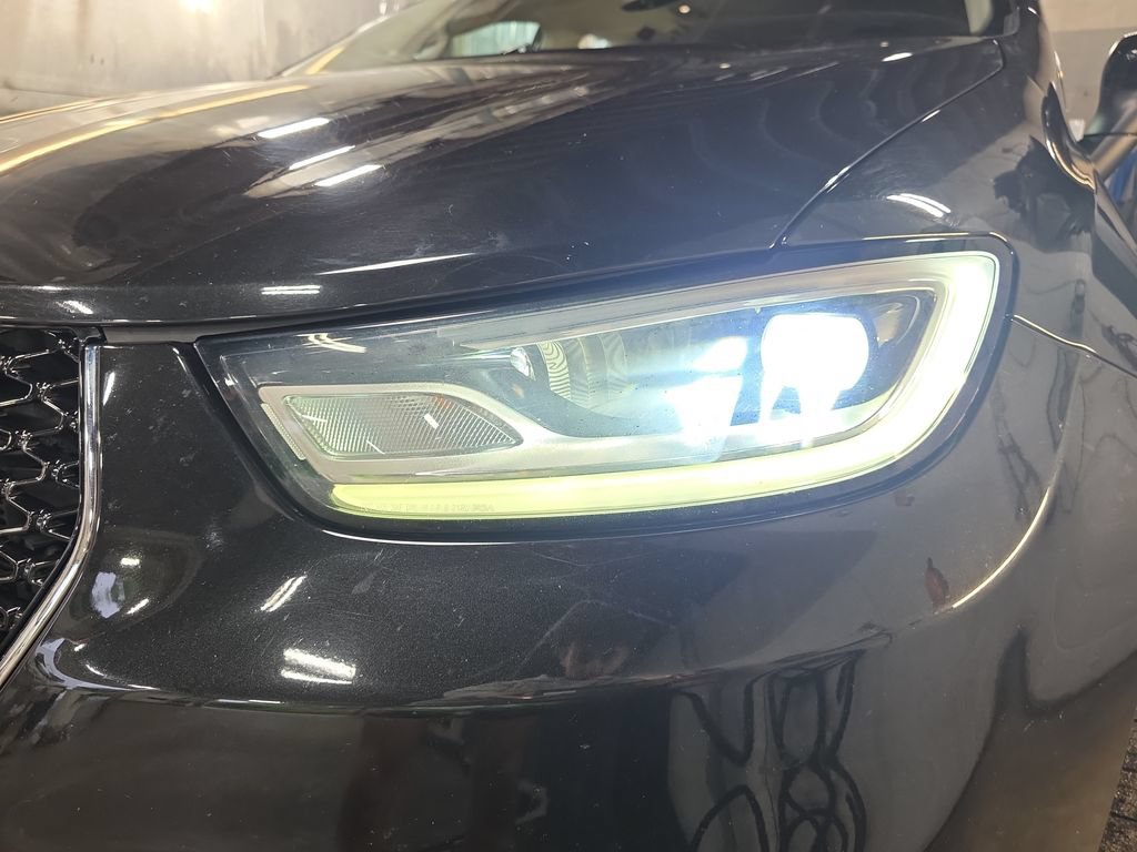 Used 2023 Chrysler Pacifica Touring-L FWD image 32