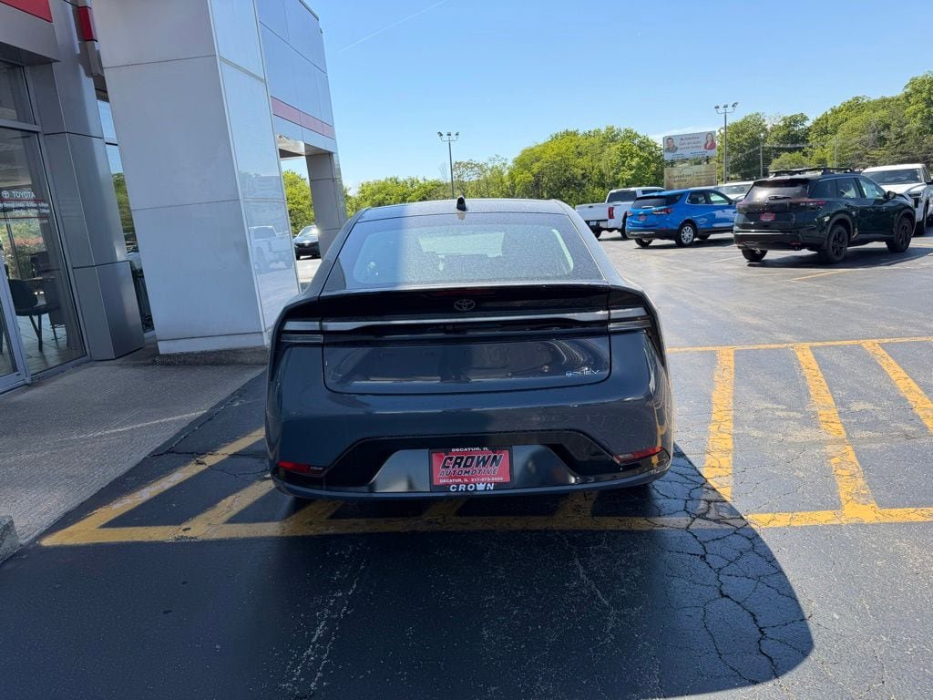 New 2026 Toyota Prius Plug-In Hybrid FWD image 6