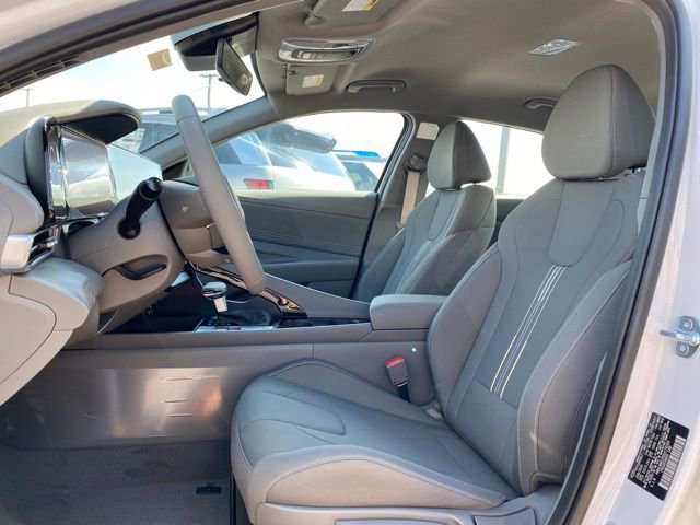 New 2025 Hyundai Elantra SEL image 26