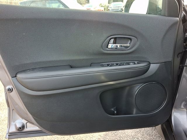 Used 2021 Honda HR-V LX image 13