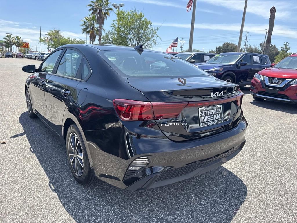 Used 2024 Kia Forte LXS FWD image 6